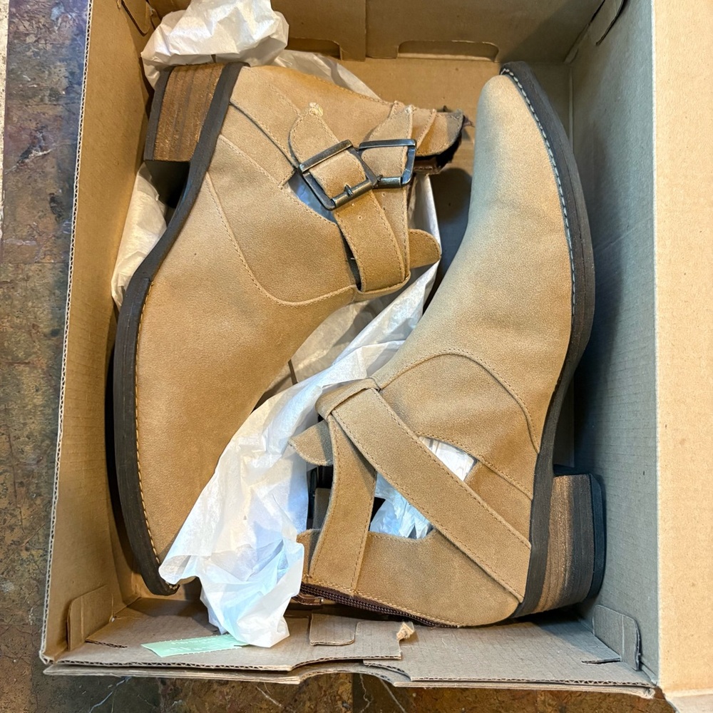 WOMEN’S SZ 8.5 BASS Sand Double Buckle Back Zip Suede Ankle Boots BNWT